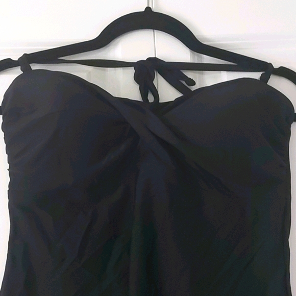 Black Tanktop/swim top - Picture 5 of 11